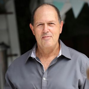 ישי-תמונה-לכרטיס-מגשר